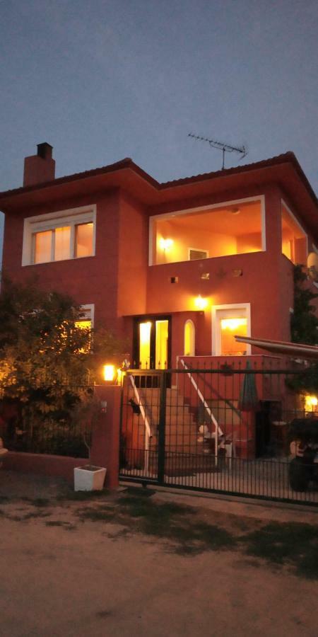 Villa The House Dimitra Nea Fokaia Esterno foto