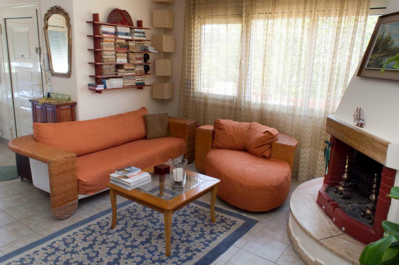 Villa The House Dimitra Nea Fokaia Esterno foto